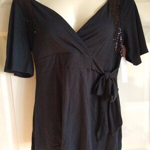 RGL New York black v neck shirt with sequences